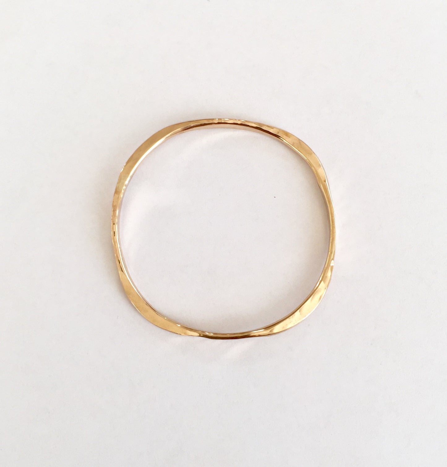 Hand forged 14K gold filled bangle 'square'.