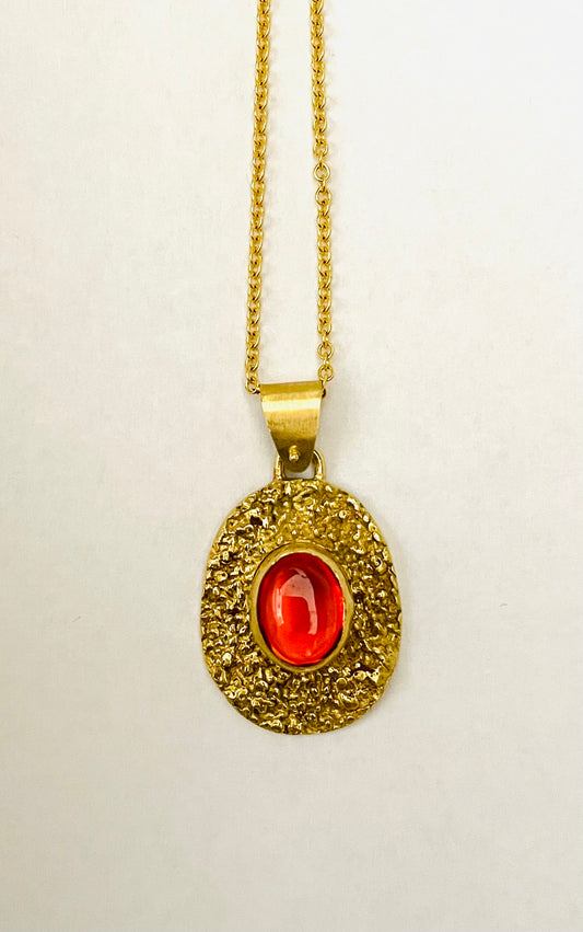 18K gold and spessartite garnet pendant